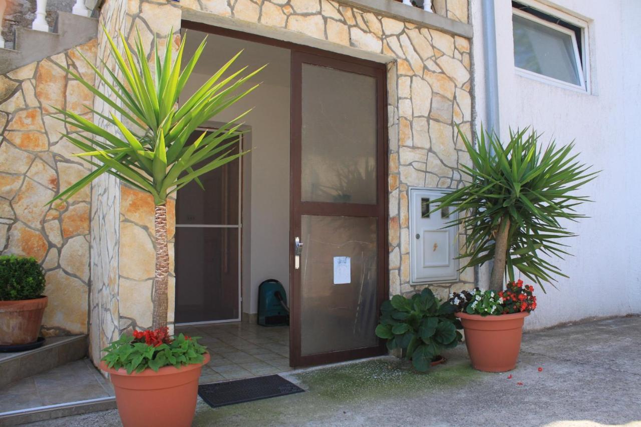 Apartments With A Parking Space Sali, Dugi Otok - 8084 Esterno foto